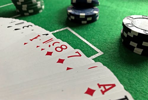 Casino et Poker : Conseils pour Aider les Joueurs à Réussir