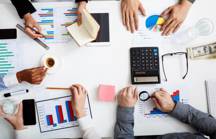 Rester Informé Grâce au Web : Les Meilleures Stratégies pour Suivre l’Actualité